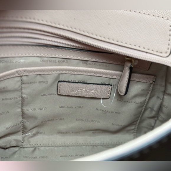 Michael Kors Purse (Like New Condition) - Picture 3 of 3